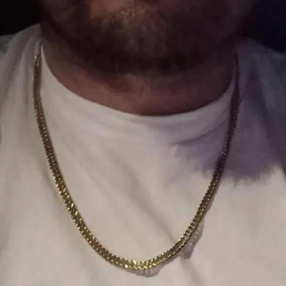 Golden stainless steel necklace 23.62 inches - Picture 3 of 7